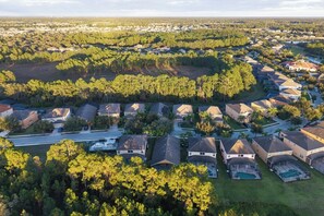 單棟房屋 (6 Bedrooms) | 平面圖