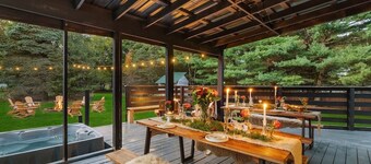Near Ithaca! Hot Tub! Karaoke Room! Sleeps 14! Dogs ok!