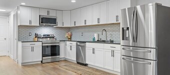 FingerLakes! Hot Tub! LRG Home! Sleeps 14!