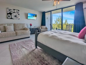 1 habitación, tabla de planchar con plancha, wifi y ropa de cama