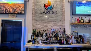 Bar (en la propiedad)