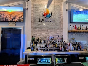 Bar (en la propiedad)