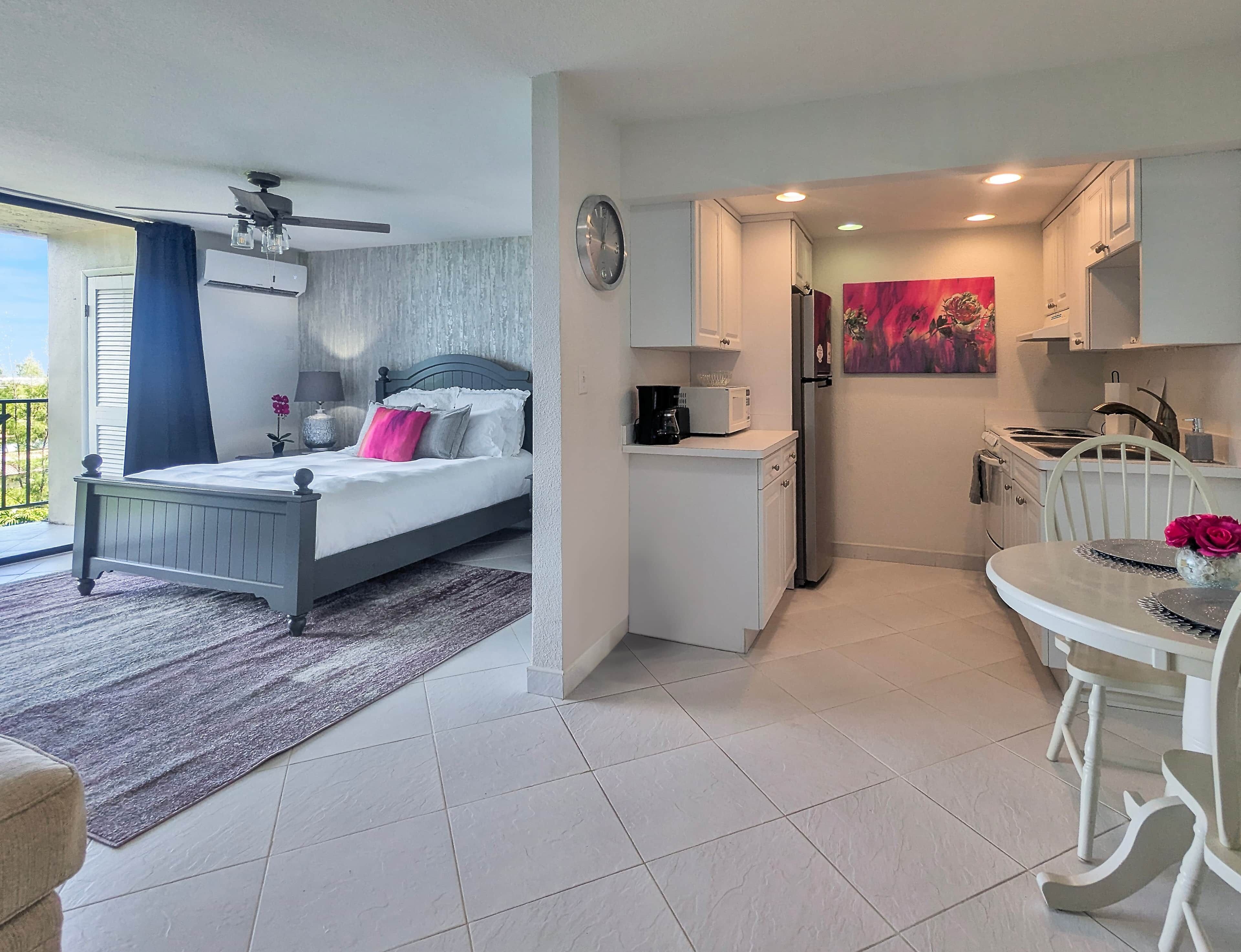 1 chambre, fer et planche à repasser, Wi-Fi, draps fournis