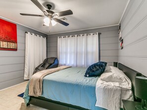 3 bedrooms, iron/ironing board, WiFi