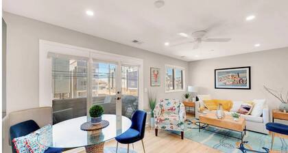 Close to the beach and ALL activities 2-bedroom condo with AC in Seaside Heights