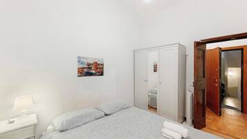 1 camera, ferro/asse da stiro, Wi-Fi, lenzuola