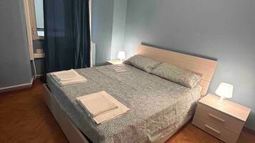 1 chambre, fer et planche Ă repasser, Wi-Fi, draps fournis
