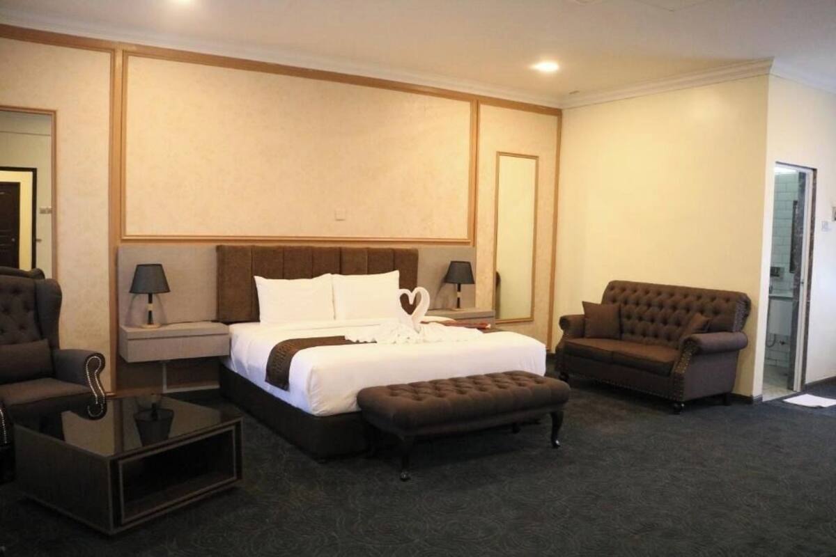 Kahden hengen deluxe-huone | Työpöytä, silitysrauta/-lauta, ilmainen Wi-Fi