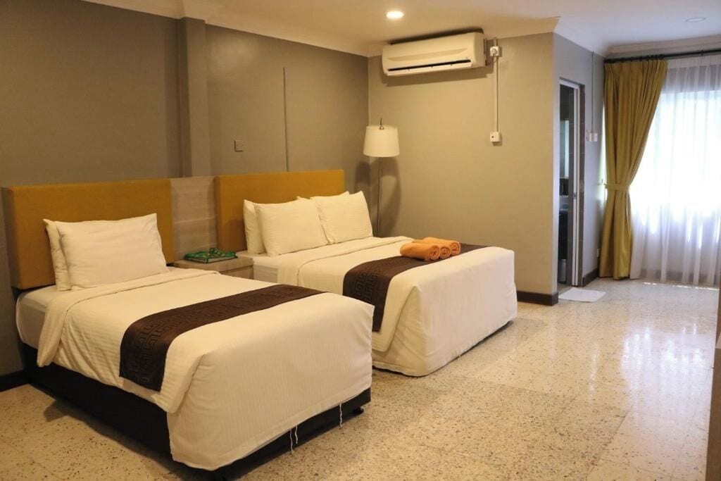 Habitación familiar | Escritorio, tabla de planchar con plancha y wifi gratis 