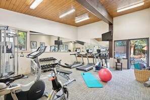 Fitness facility - Falcon Point Studio Sleeps 4 (Avon)