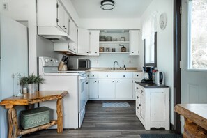 Microondas, horno y parrilla de estufa