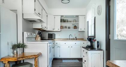 Peaceful 3-bedroom country house with AC near Ladysmith