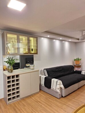 Smart TV, foosball - Feet in the sand - near Beto Carrero (Barra Velha)