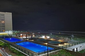 حمّام سباحة خارجي