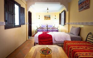 1 غرفة نوم وسرير سفر وواي فاي مجانًا وملاءات أسرّة