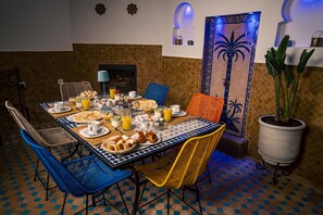 Dining - Double Room Deluex Plus 02 (Marrakech)