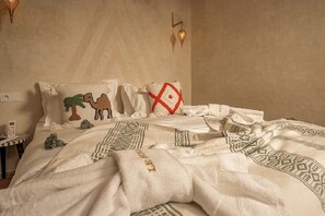 Travel cot, free WiFi - Double Room Deluxe 02 (Marrakech)