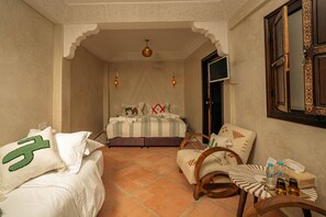 1 غرفة نوم وسرير سفر وواي فاي مجانًا وملاءات أسرّة