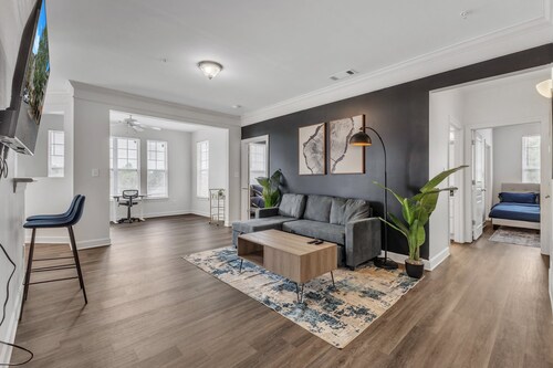 King 3BR Suite Mins to Downtown Raleigh