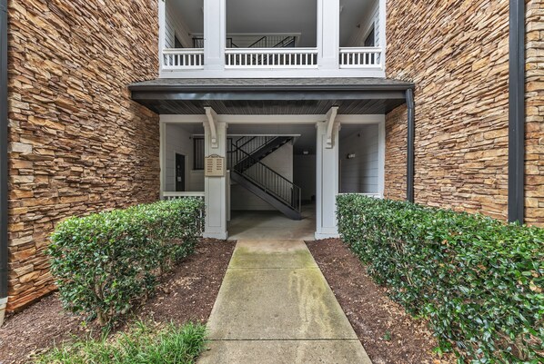 ด้านหน้าที่พัก