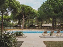 Seasonal outdoor pool