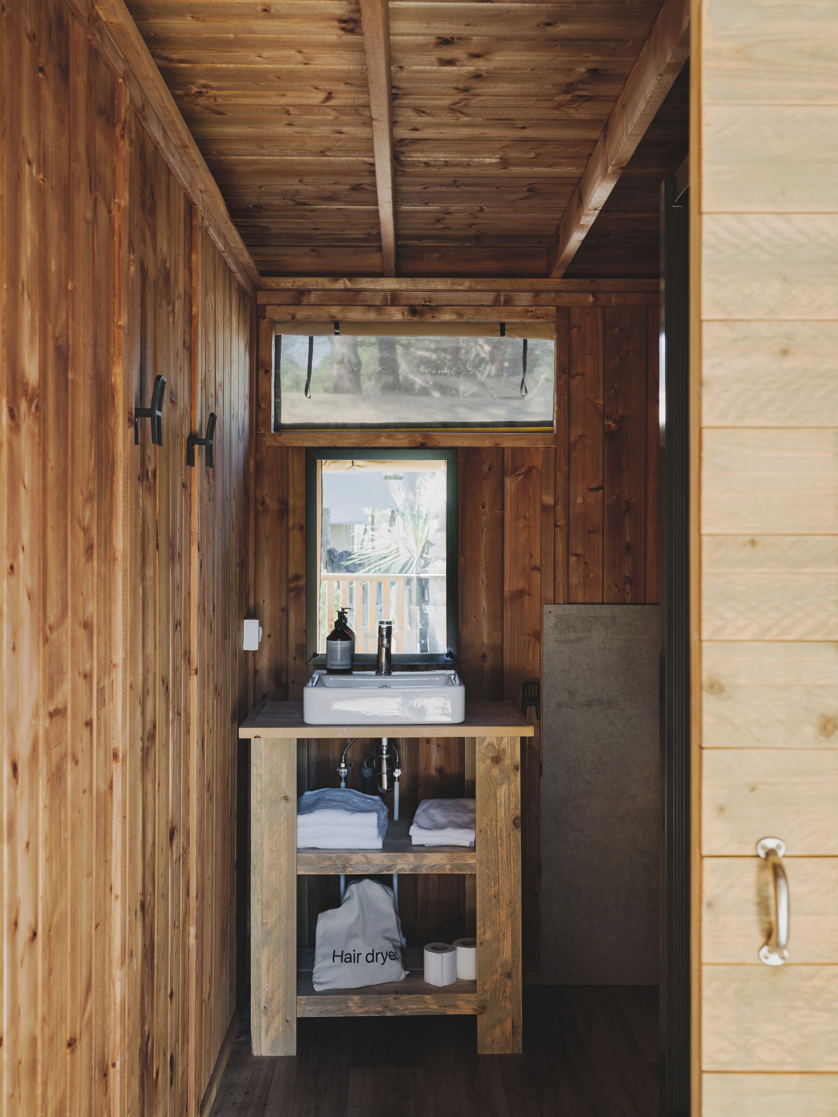 Comfort Duplex | Bathroom