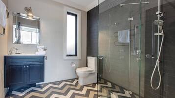 Apartment | Bathroom | Towels