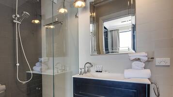 Apartment | Bathroom | Towels