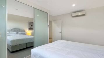 Apartment | 3 bedrooms, iron/ironing board