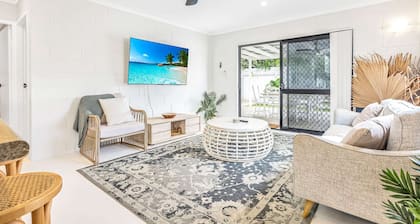 Bright and Spacious Triplex Near Holloways Beach