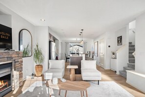 Télévision, cheminée