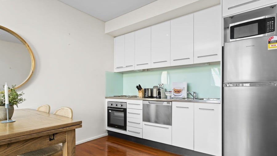 Beautiful Bondi 1-bed Apartment Meters From Beach