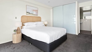Apartemen | 1 kamar tidur, setrika/meja setrika, dan seprai linen