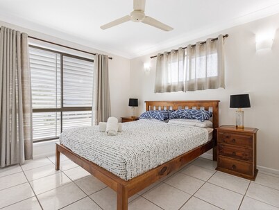 Spacious 3-bed Home With Large Balcony