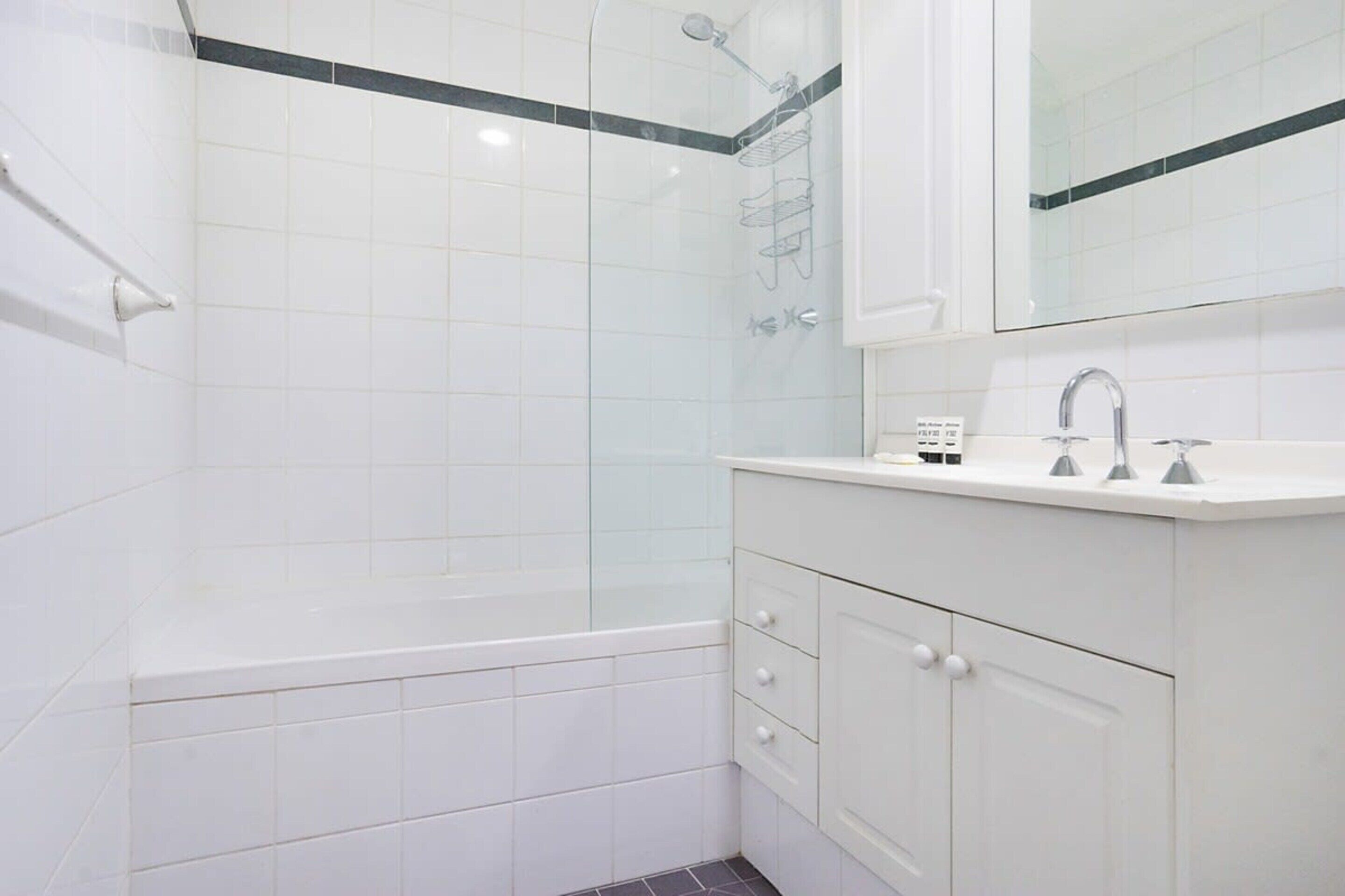 Apartment | Bathroom | Towels, soap