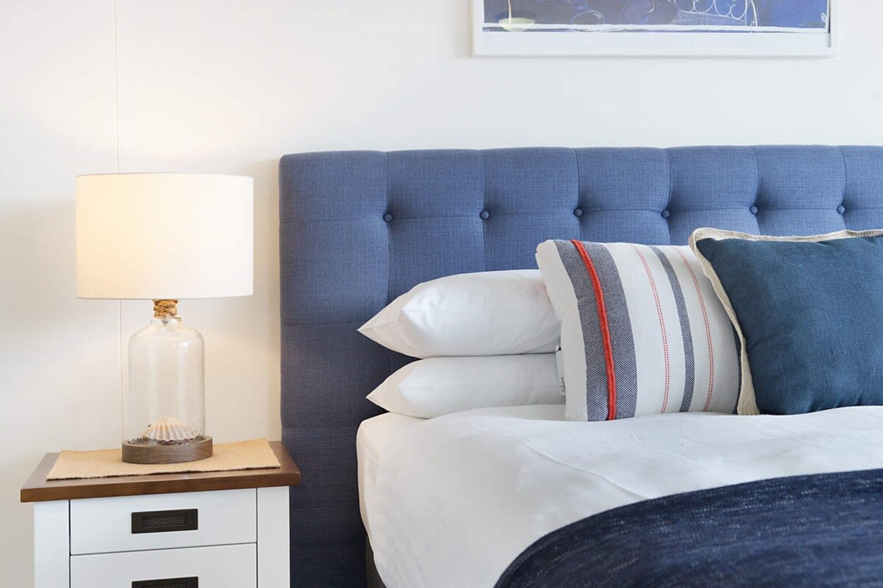Apartment | Laptop workspace, iron/ironing board, bed sheets