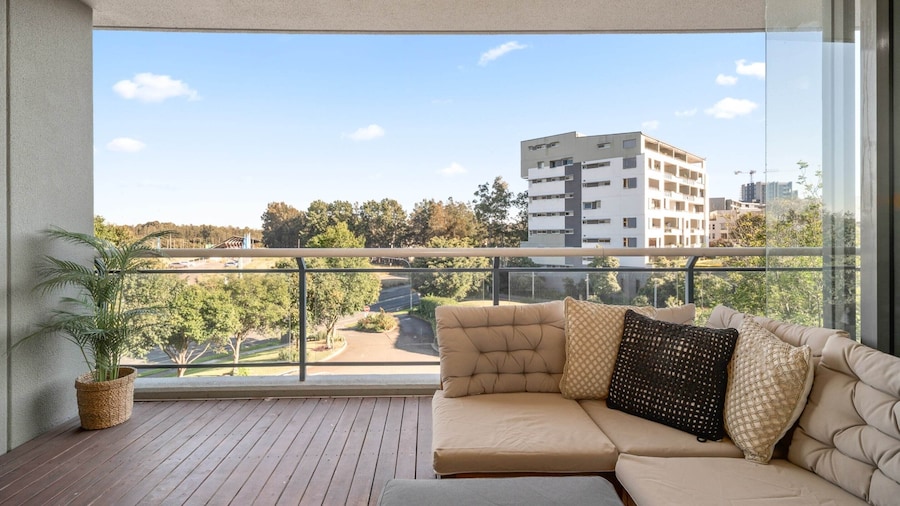 Bright 2-bed Apartment Near Wentworth Point Sights