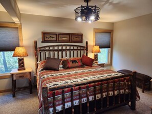 4 間睡房、熨斗/熨衫板、免費 Wi-Fi、床單