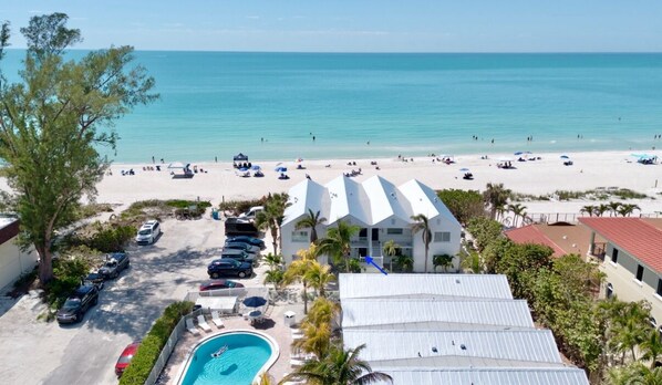 Sun-loungers, beach towels