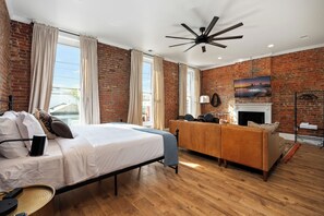 1 soverom, skrivebord, strykejern/-brett og wi-fi (inkludert)