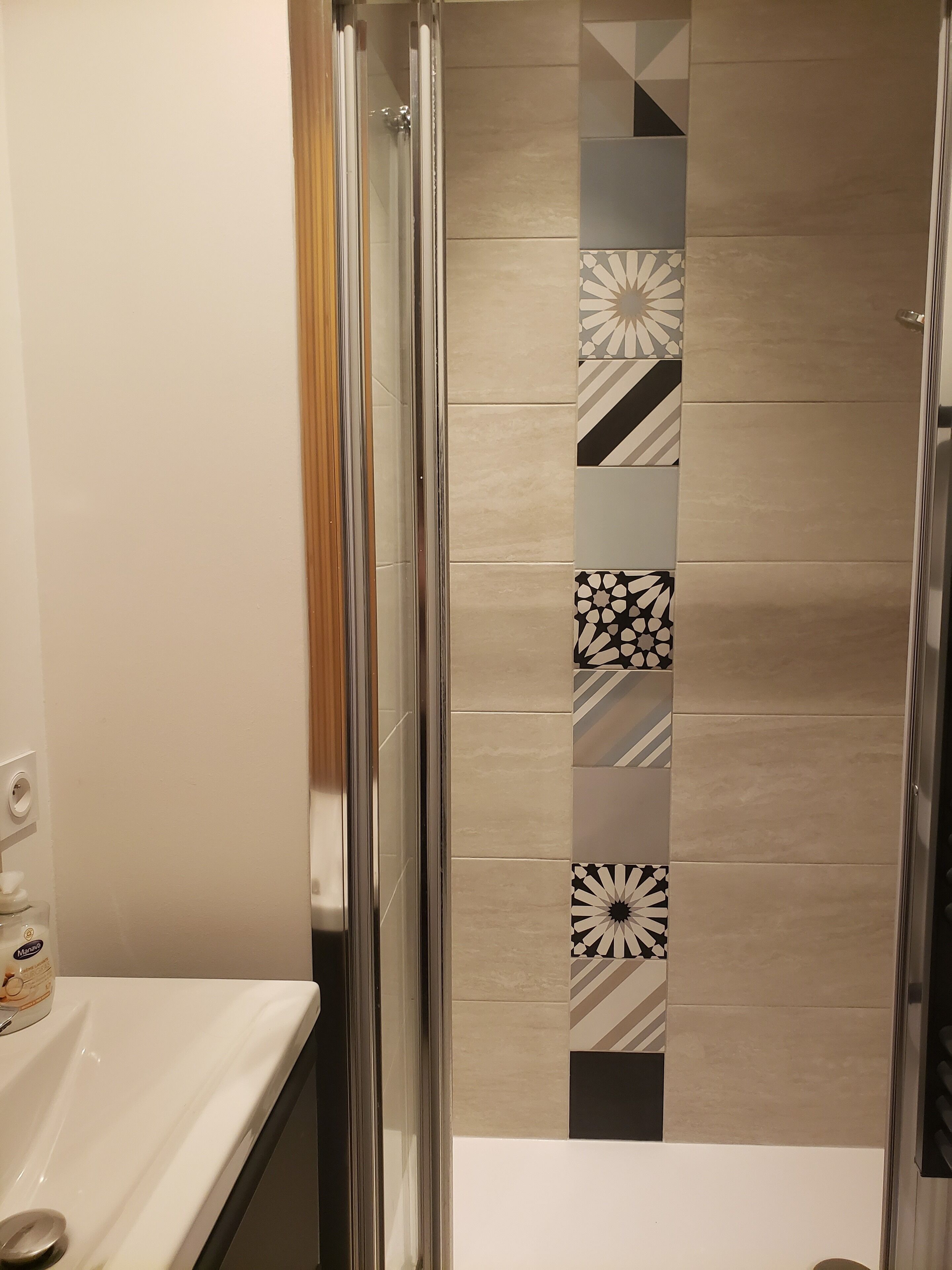 Towels, toilet paper