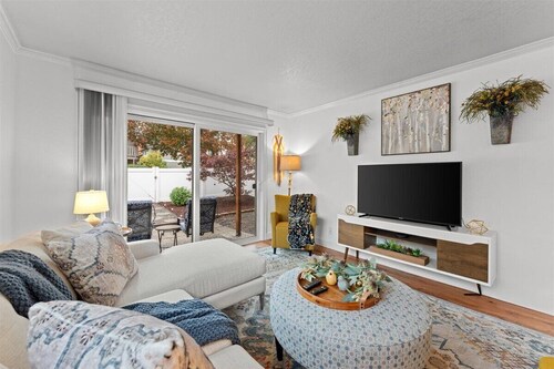 Ground Level Condo by Sunset High School