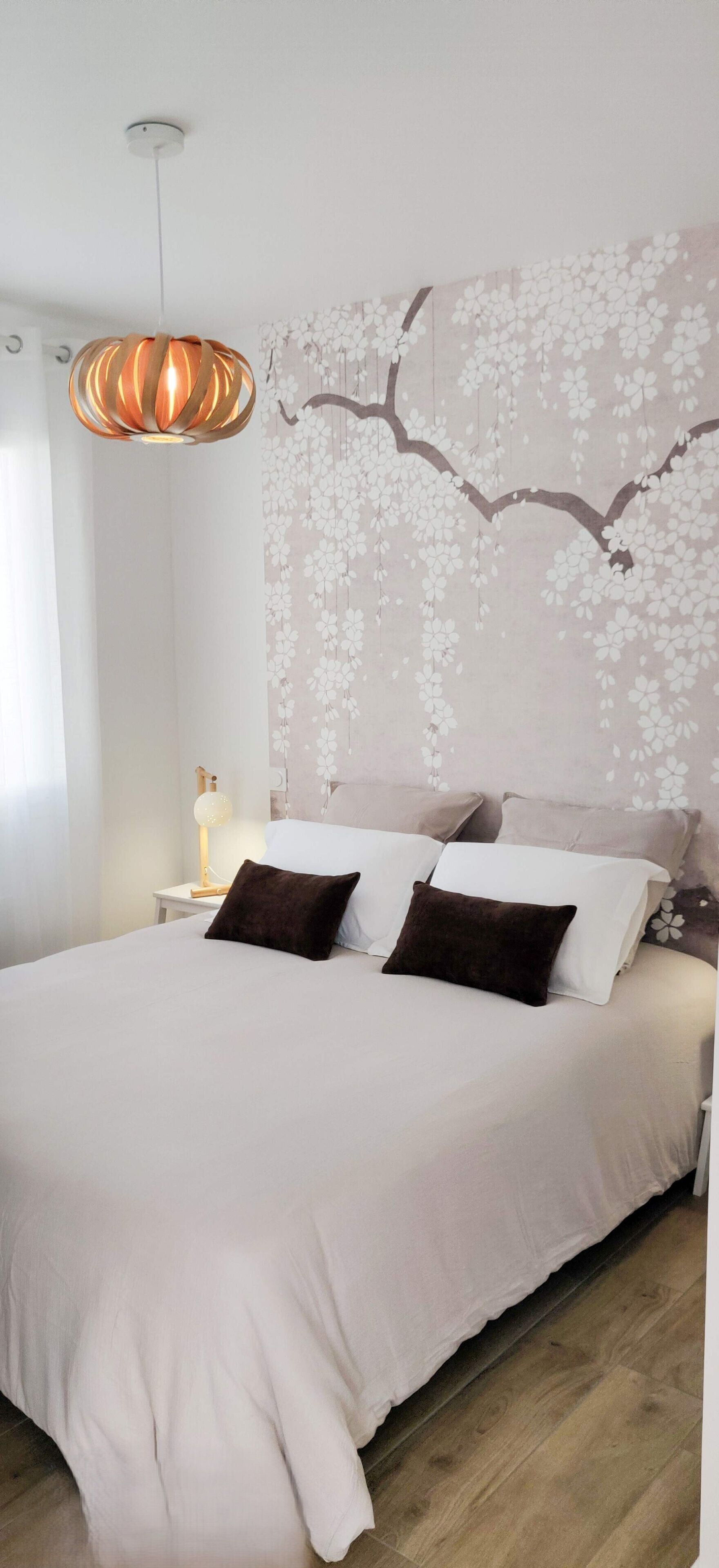 1 slaapkamer, een strijkplank/strijkijzer, gratis wifi, beddengoed