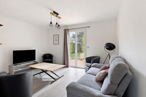 Unclassified image, 5 of 36, button - Holiday Home 'Ilostou' with Private Terrace, Garden and Wi-Fi (rivière)