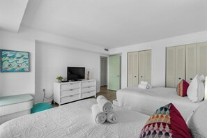 3 bedrooms, desk, free WiFi, bed sheets