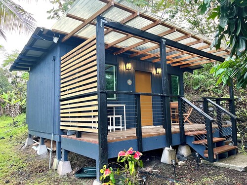 Charming cabin in Pāhoa for a peaceful getaway
