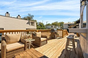 Terrace/patio - NEW Bluebird Game Day Condo! (Auburn)