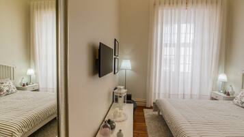 Acceso a internet y ropa de cama