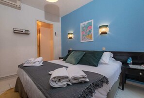 1 bedroom, free WiFi, bed sheets