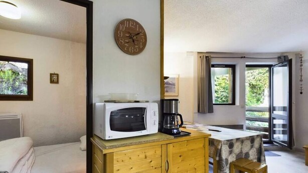 Room - T2 80m From the Slopes With Parking, South-north-east Exposure (Montvalezan)